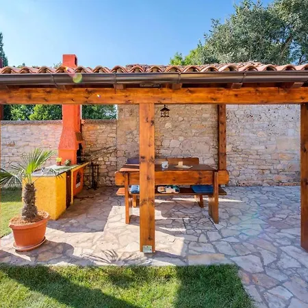 Ferienhaus Holiday Home Mali Vareski - Istrien 8734 Mali Vareški